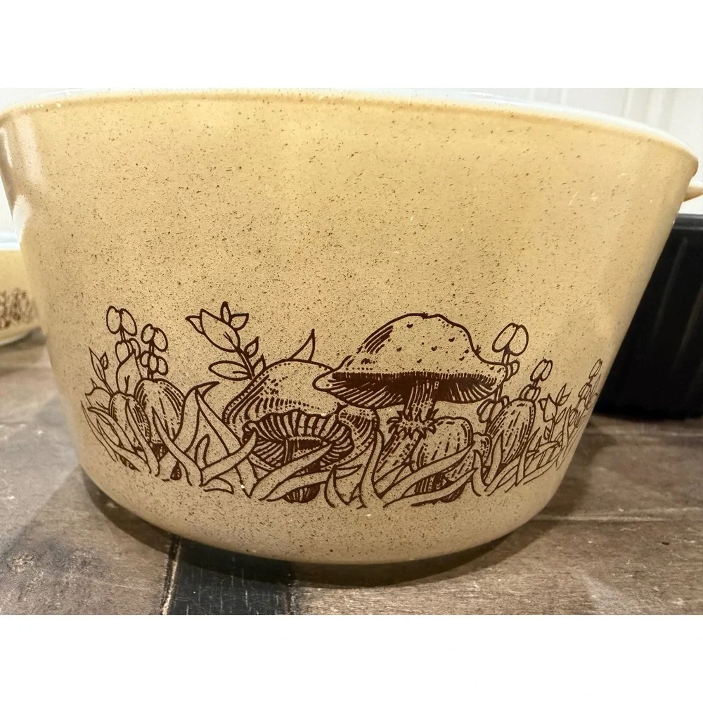 Vintage Pyrex Forest Fancies Casserole Set 471 472 Mushroom Speckled Tan 4pc